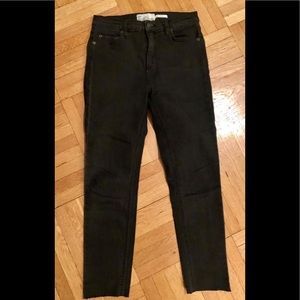 Free people 28 raw edge cropped high rise jeans